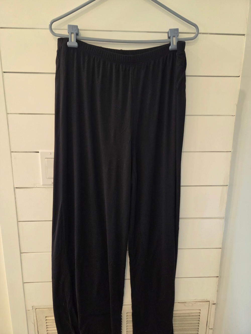 Chico's Black Wide-Leg Pull-On Pants